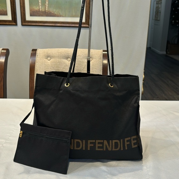 Authentic Fendi shoulder bag with pouch - Picture 1 of 16